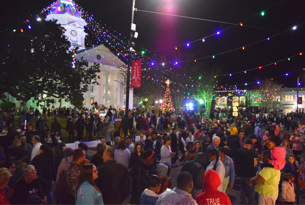 Downtown Moultrie welcomes the holiday season