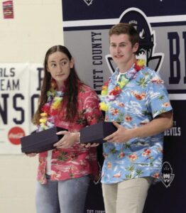 Swimmers Hold Banquet
