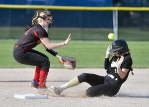 East West Advance In Section 2aaa Softball
