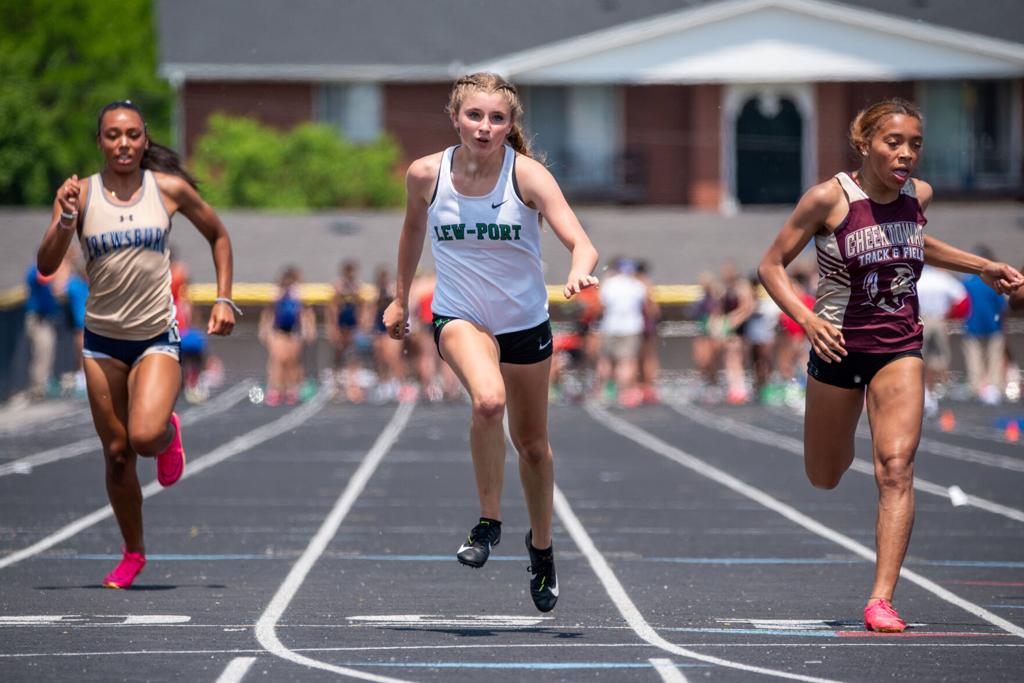 Lew-Port’s Elisabeth Gray uses state-qualifying experience as building block for future sprints