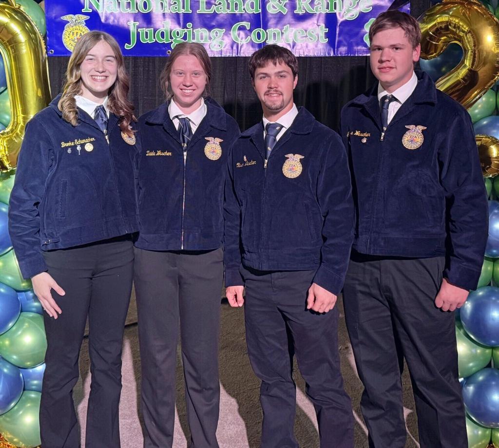 Stewardson-Strasburg FFA represents Illinois at National Land Judging Contest